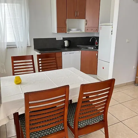 Mandic Apartment *